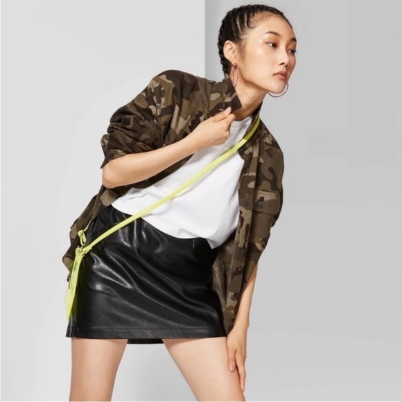 Large Wild Fable Leather Skirt with Pockets - Picture 2 of 8